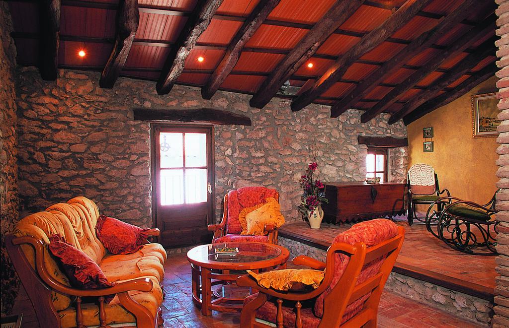 Hotel Restaurante La Masieta Creixell Exterior foto